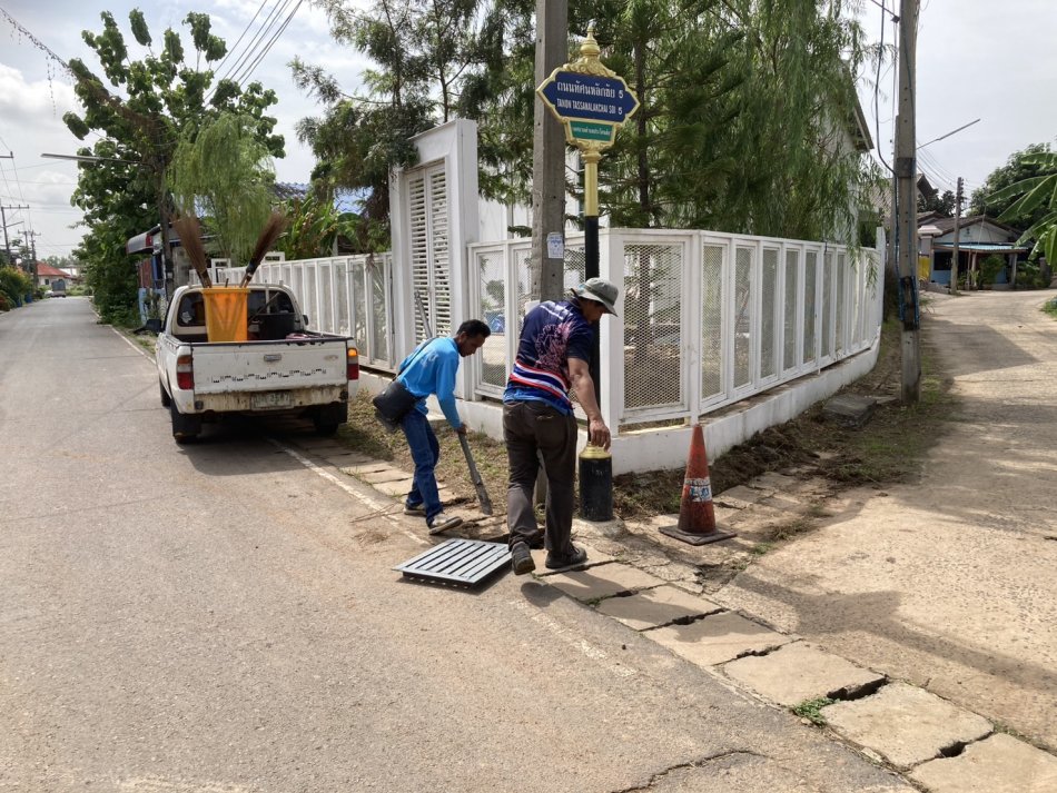 ซ่อมแซมฝาท่อรางระบายน้ำ และถนนในเขตเทศบาล ประจำเดือน พฤษภาคม 2569
