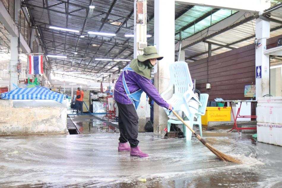 ทำความสะอาดตลาดสดเทศบาล