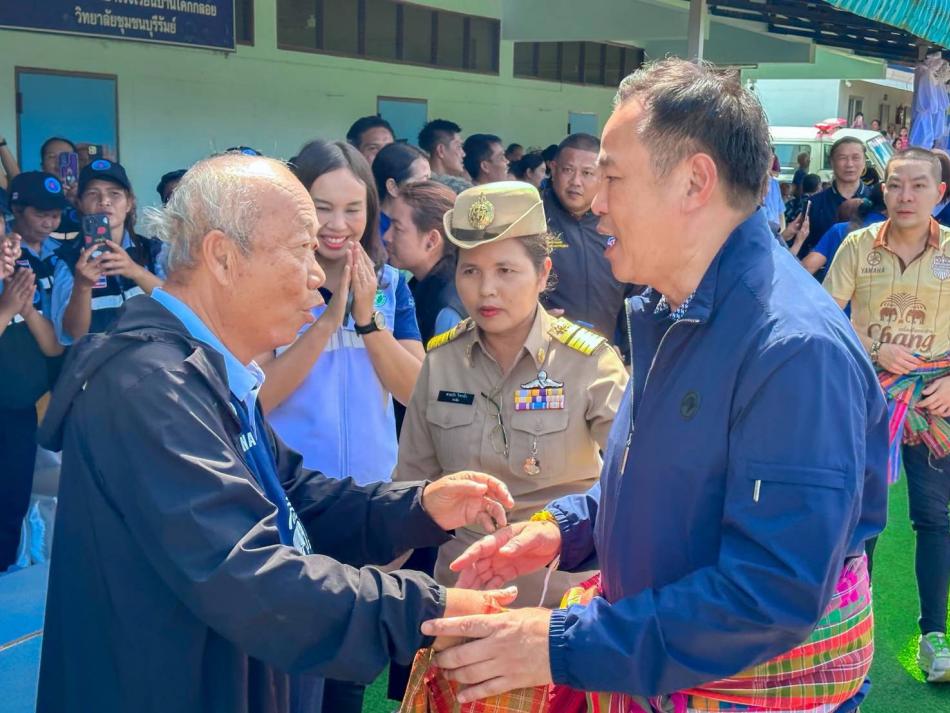 ร่วมต้อนรับนายกรัฐมนตรี ลงพื้นที่แนวชายแดนไทย - กัมพูชา