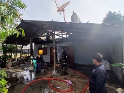 ร่วมระงับเหตุเพลิงไหม้บ้านเรือนประชาชน ตำบลโคกย่าง